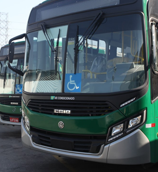 #PraCegoVer: ônibus na cor verde que corresponde a cor da area 5.