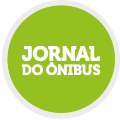 Logomarca da SPTrans sobre um fundo azul e branco